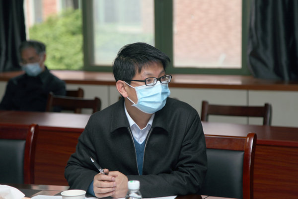 副校长熊震宇讲话副校长何兴道讲话党委书记罗嗣海讲话我校召开疫情